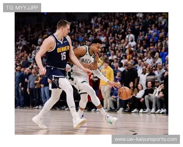 字母哥参加乡村篮球赛亲自上场指导，平民魅力爆棚