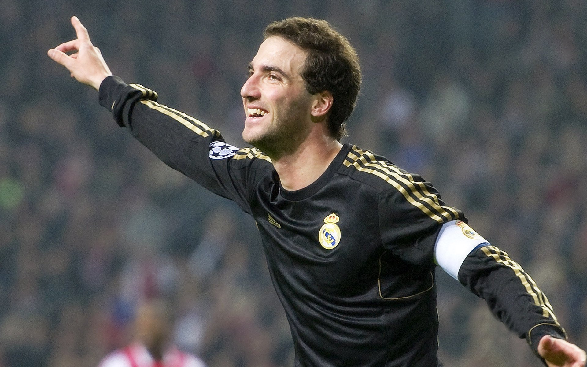 中国羽毛球队在世锦赛夺冠，继续书写辉煌，羽毛球世锦赛中国金牌